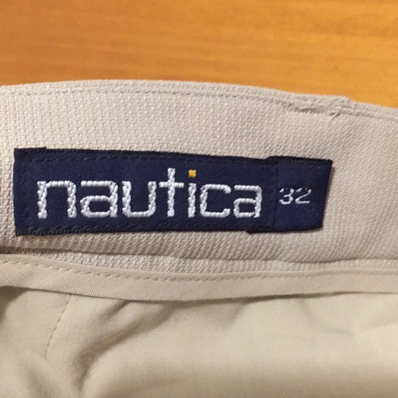 Nautica Men’s 32 waist New with Tags khaki shorts - Picture 5 of 6